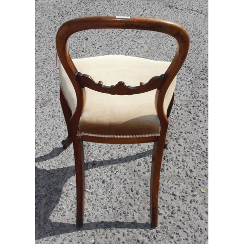 127 - A set of 4 Victorian balloon back dining chairs with stuffed seats