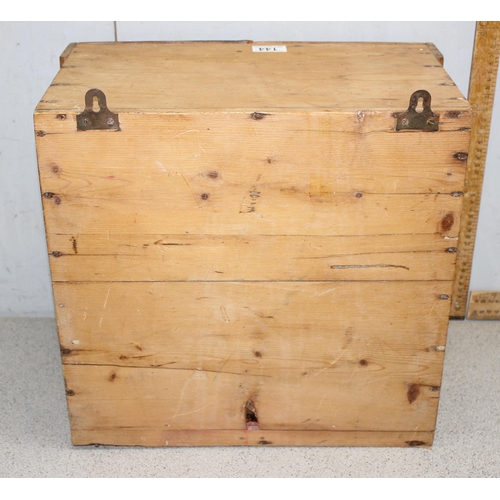 144 - A small pine 5 drawer table top collectors cabinet, approx 42cm wide x 25cm deep x 39cm tall