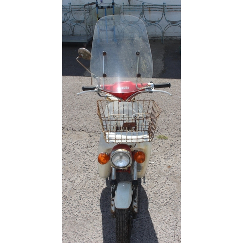 711 - A vintage Suzuki FS50X scooter or moped, for parts