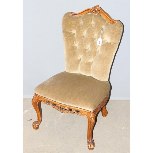 135 - A Victorian style button back bedroom chair