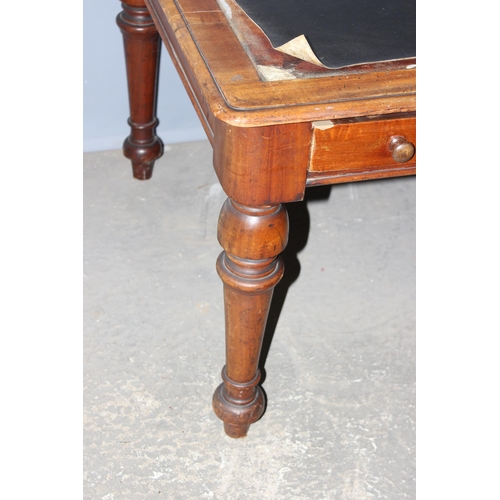 12 - A Victorian mahogany 2 drawer library table or desk with leather top, approx 138cm wide x 90cm deep ... 