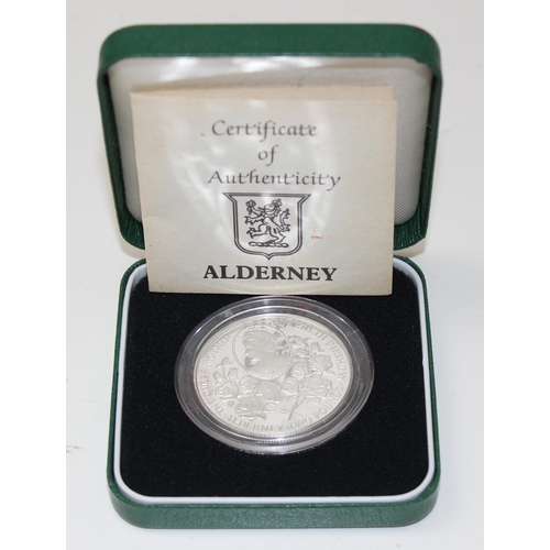 1253 - Royal Mint 1990 Alderney silver proof commemorative £2 coin, boxed with paperwork