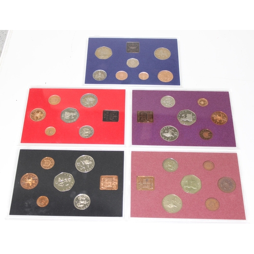 1257 - 13 Royal Mint Coinage of Great Britain & Norther Ireland proof sets in cases, 1970 to 1982 inclusive... 