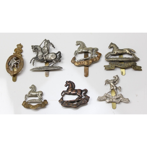 1412 - 7 assorted military cap badges to inc Army Remount Service, Fife & Forfar Yeomanry, The King's, West... 