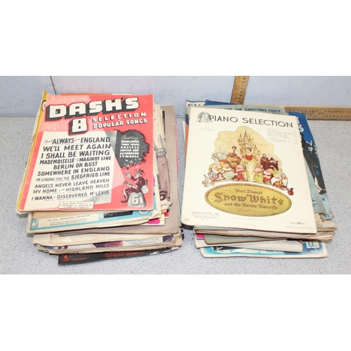 560A - Qty of vintage sheet music to include Christmas carols and folk duets