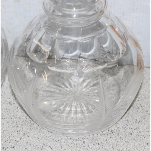 1612 - 2 crystal decanters with stoppers, approx 23cm