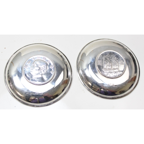 1041 - A pair of Hong Kong silver pin dishes by Wai Kee, with inset Hong Kong junk dollar coins, each appro... 