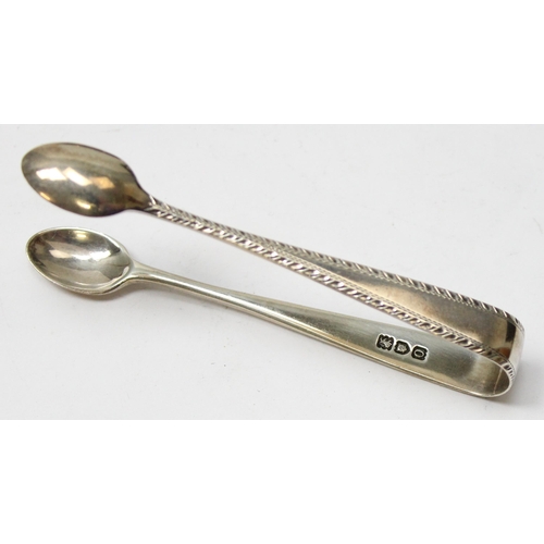 1060 - A boxed set of 6 silver teaspoons with sugar tongs, London 1909 by Josiah Williams Co, approx 73.84g... 