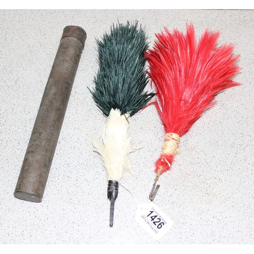 1426A - 2 vintage military feather plumes,  one in metal case and 2 vintage safety razors to inc a Gillette ... 