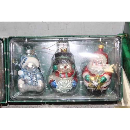 1813 - 2 boxes of miscellaneous Christmas decorations