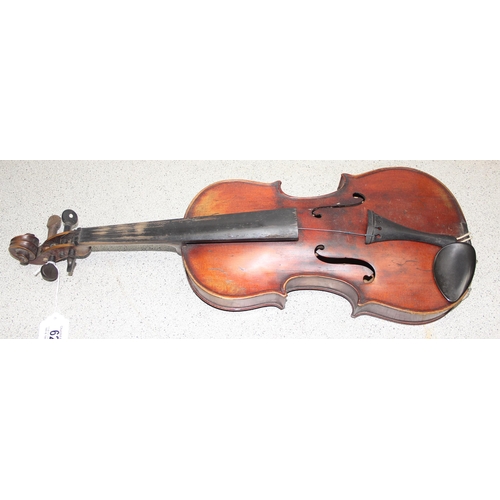 622 - An antique violin in wooden case, the violin stamped Perry Dublin to reverse, a hand written in labe... 