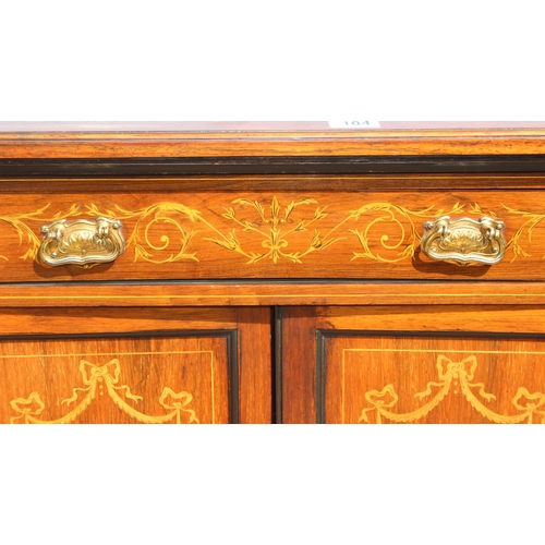 104 - An extremely decorative Edwardian period mahogany sideboard in the manner of James Shoolbred, decora... 