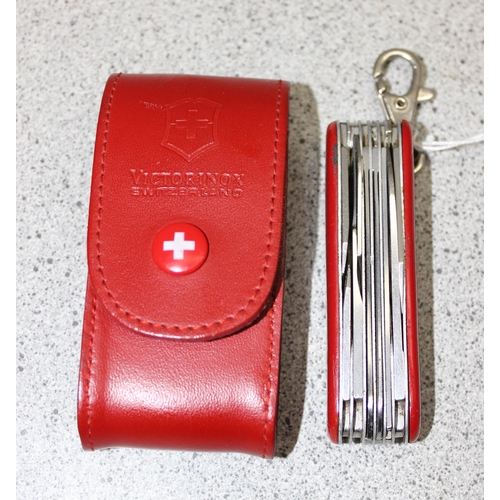 1429 - Vintage Victorinox Switzerland camping knife (12 gadgets) in red case