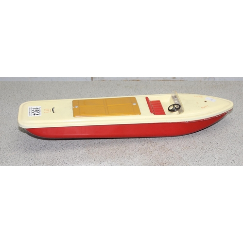 1504 - A vintage Swift by Harold Flory tin plate model boat in box