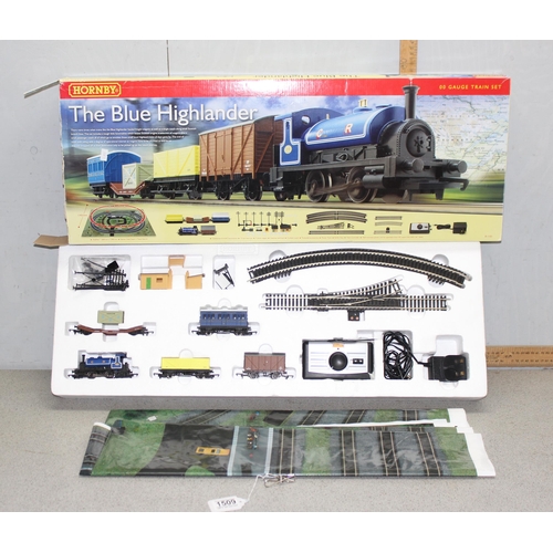 1509 - Boxed Hornby OO gauge The Blue Highlander toy train engine set