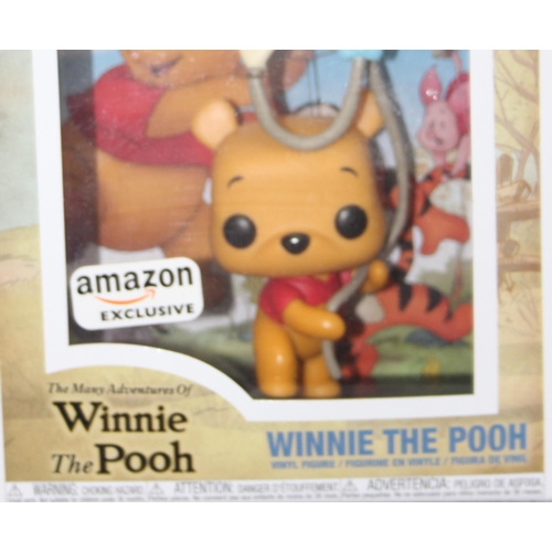 1530 - Winnie the Pooh Pop Funko 07 & Disney Mickey Mouse collectors club 07