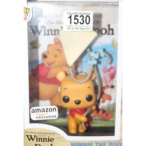 1530 - Winnie the Pooh Pop Funko 07 & Disney Mickey Mouse collectors club 07