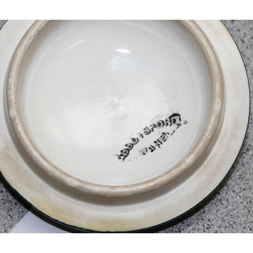 1600 - In the manner of Wemyss, an antique Abbotsford Ware produced by Methven’s Kirkcaldy Pottery preserve... 