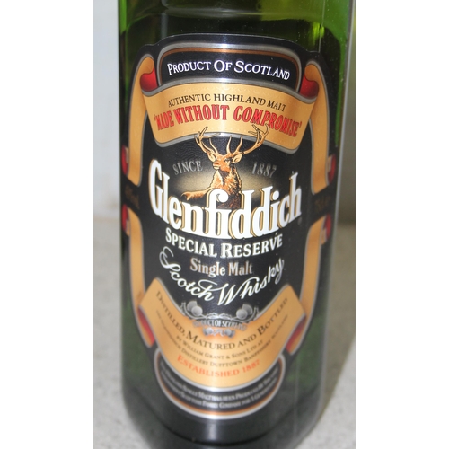 1648 - Glenfiddich single malt Scotch whisky clans of the Highlands edition - Clan Murray, in display tin w... 