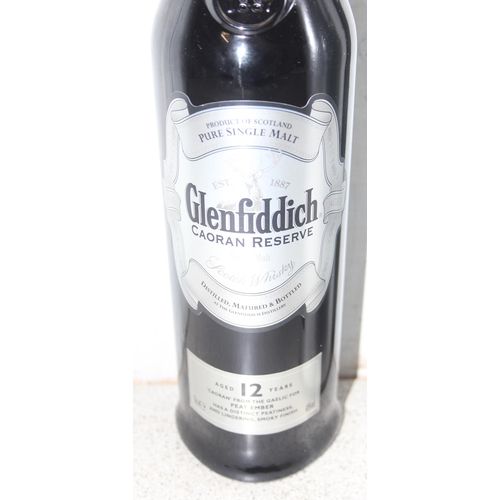 1649 - A bottle of Glenfiddich Caoran reserve single malt Scotch whisky, aged 12 years, 70cl