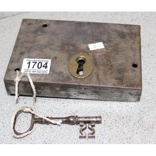 1704 - Antique steel lock plate with key