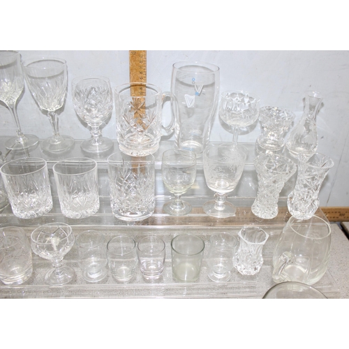 1708 - 2 boxes of various glassware