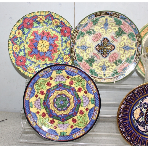 1720 - Qty of misc to incl collectable wall plates (Royal Doulton & Quimper) and cut glass items