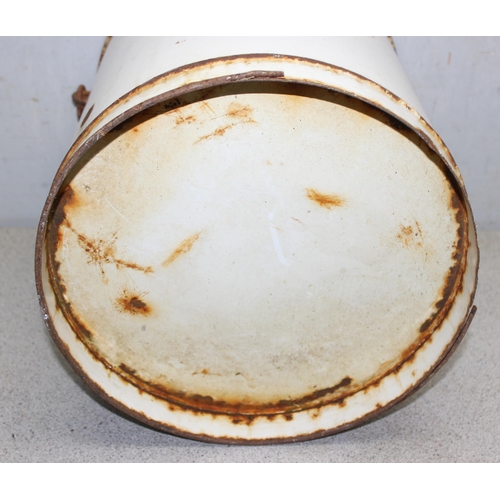 1744 - A large vintage enamel bucket, a bowl with handles and a small milk carrier in blue (3)