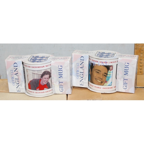 1753 - 18 Official England gift mugs featuring various 1998 team players in original packaging