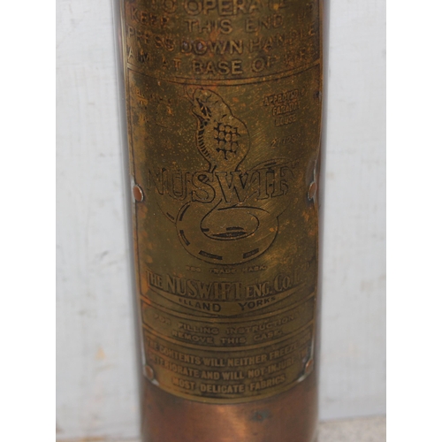 1760 - Nuswift pull release handle solid copper and brass bodied fire extinguisher in emptied condition