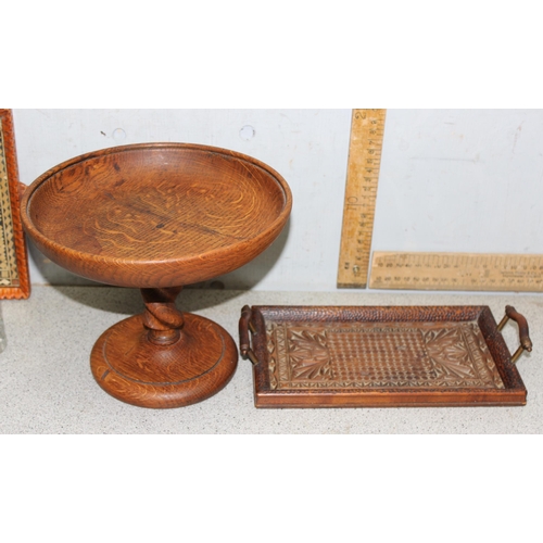 1762 - Qty of misc items to include glass and woodenware inc a barley twist wooden fruit stand