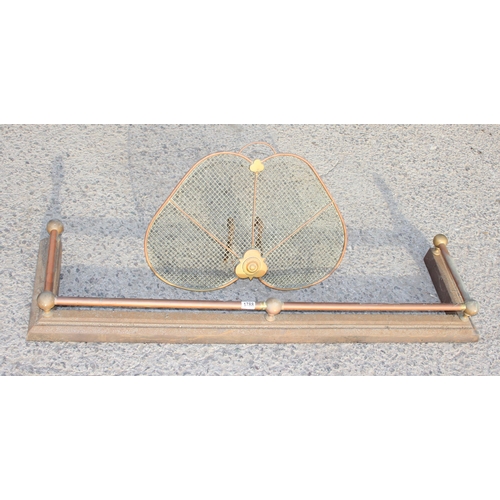 1788 - Vintage brass fire fender and a spark guard, approx 133cm wide