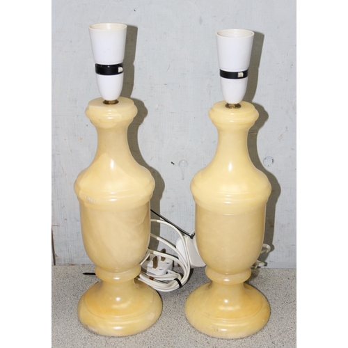 254 - 4 lamp bases to incl 3 alabaster and a large ceramic example, tallest approx 47cm