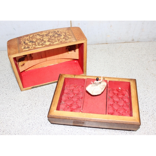 285 - Three vintage inlaid Sorrento ware musical jewellery/cigarette boxes