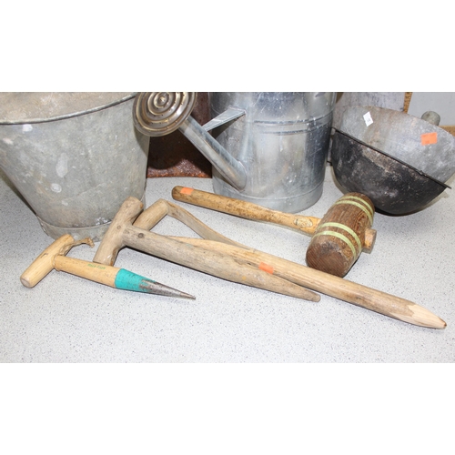 300 - Vintage galvanised bucket, watering can, spade, shovel, 3 dibbers, wooden mallet and 2 scoops