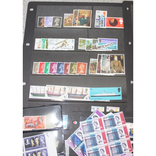 511 - Stamps - GB Mint selection on cards