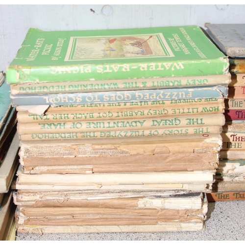 562 - Large collection of children's books to include many by Alison Uttley, some first editions