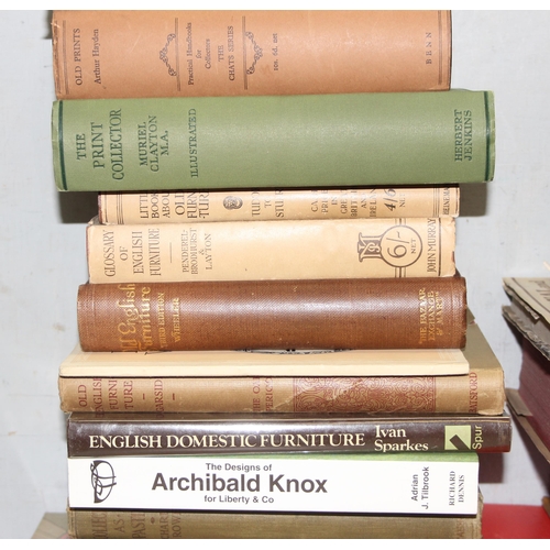 564 - Large collection of books on Antiques