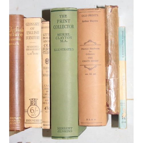 564 - Large collection of books on Antiques