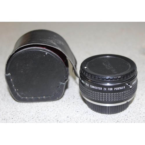 662 - Asahi Pentax K1000 camera with SMC Pentax-M 50mm lens, with Pentax-K Auto Tele Converter 2X lens, a ... 