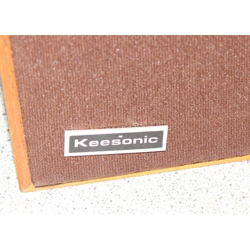 753 - A pair of retro Keesonic speakers