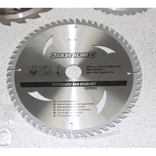 834 - 5 Circular saw blades of varying makes and sizes