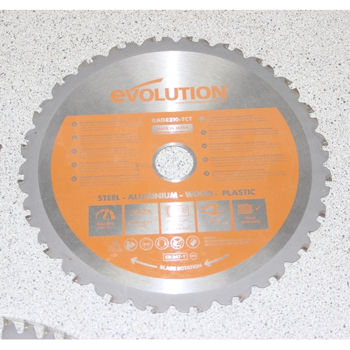 834 - 5 Circular saw blades of varying makes and sizes