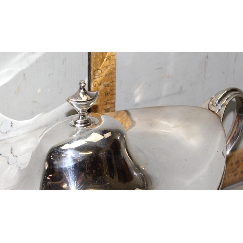 1052 - Georgian style silver-plated soup tureen with armorial crest, likely early 20th century, approx 43cm... 