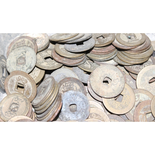 1249 - Qty of assorted Chinese Han dynasty style copper coins, unknown age, approx 650g gross