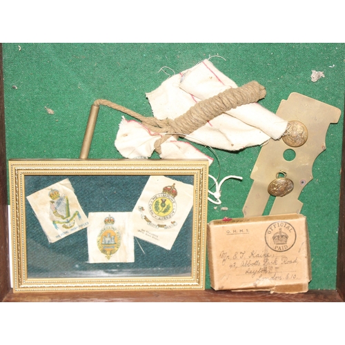 1453 - Assorted military items to incl mounted spurs display, kitbag, silk patches, medal ribbons, lead sol... 