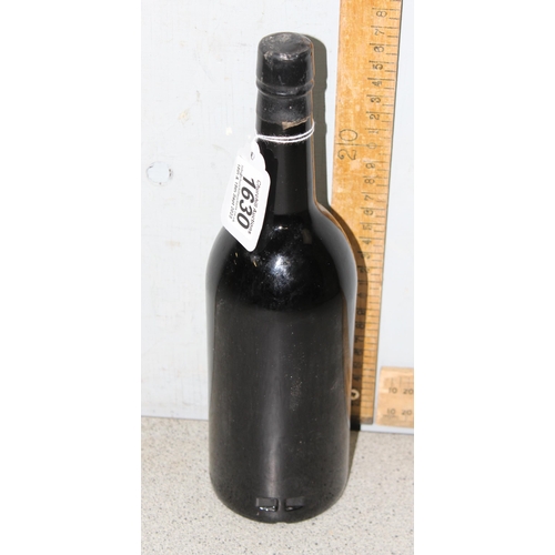 1630 - Bottle of Dow's commemorative 1977 Silver Jubilee vintage port, 75cl