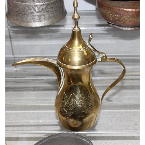 1774 - Qty of antique and later metalware, mostly brass and copper, approx 5.2kg gross