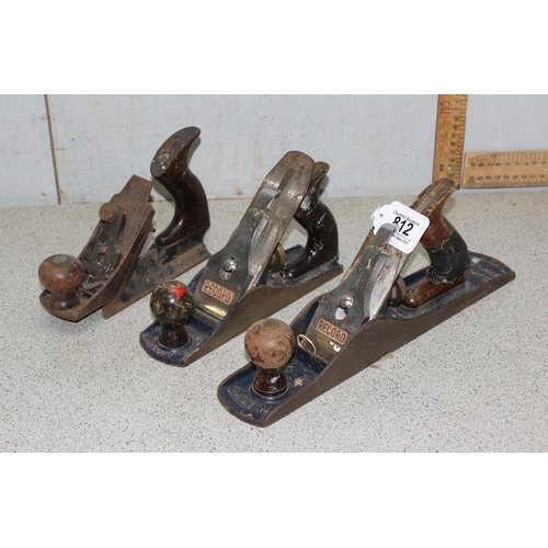 812 - 3 wood planes to incl Record and Stanley