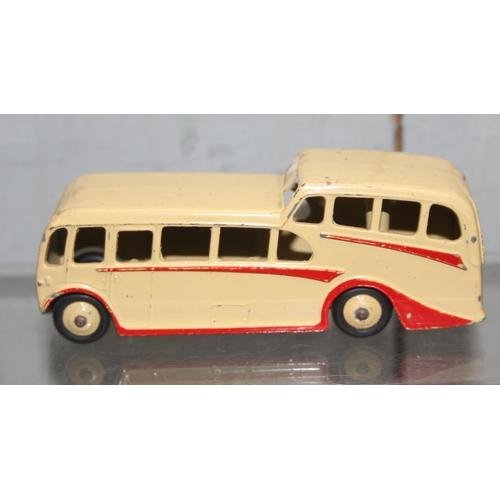 1521 - 6 assorted Dinky commercial vehicles and buses